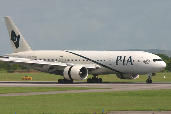Two PIA international flights land on bombs threat