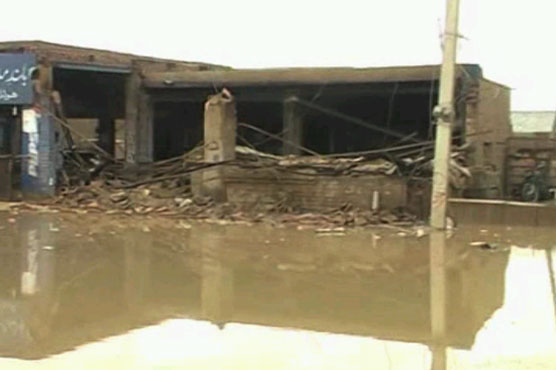 10 die in floods, lightning; UN team due