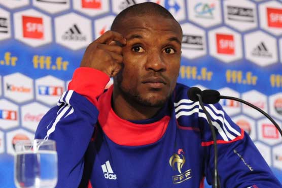 Abidal says health, not contract, comes first