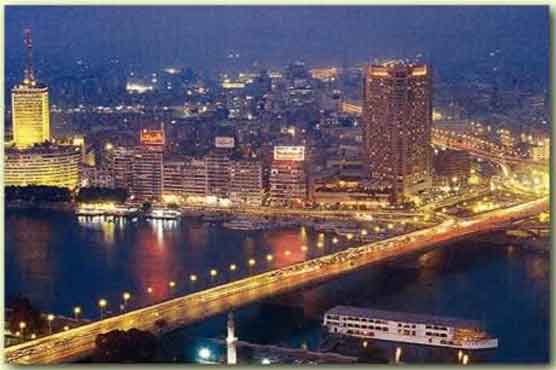 Egypt: Protesters, police clash in Cairo