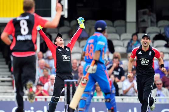 Struggling India seek elusive win 