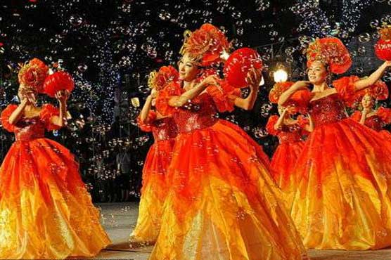 Shanghai tourism festival kicks off with grand parade