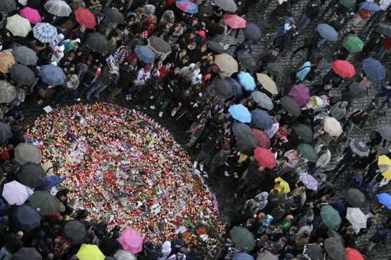 Prague pays respects to hockey players killed in Russia plane crash