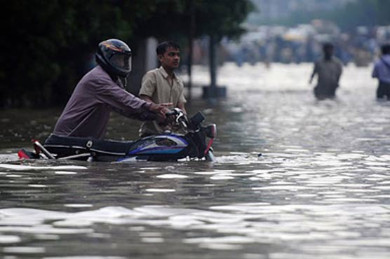3 killed as incessant rain wreaks havoc in Karachi 