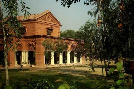 Lahore: Session courts issue arrest warrants of 150 cops