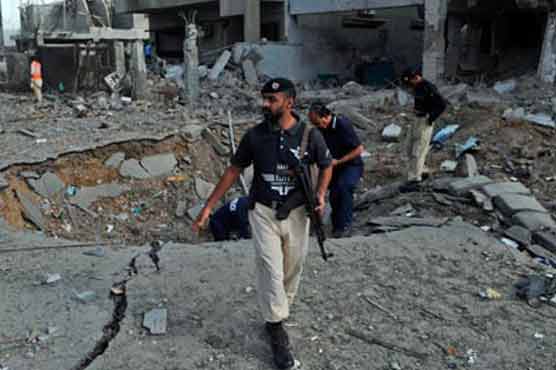 Karachi suicide hit: funeral for 3 cops offered