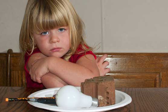 Baby girl, 3, addicted to eating brick, glass and rocks