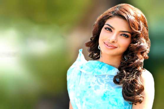 Priyanka beats Sachin, Bachchan on Twitter