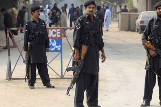 Student groups exchange fire in Mardan