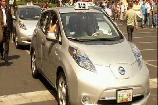 Mexican electric taxis make debut