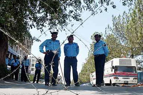 4 hurt in Islamabad hotel blast amid red alert