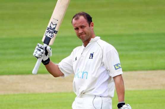 Jonathan Trott backs out of form Andrew Strauss