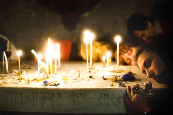 Christians in Holy Land gather on Easter Saturday