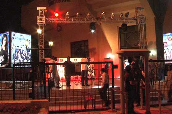 House full 2 premiere in Lahore