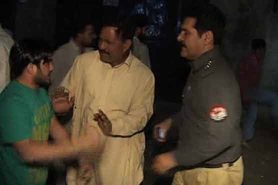 Lahore police shoots biker for not stopping at picket