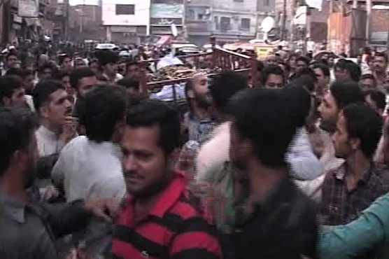 Lahore: protest staged as Raju, shot dead by cops, laid to rest
