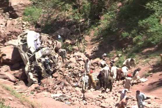 7 killed as bus plunges into ravine in AJK