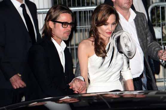 Brad Pitt, Angelina Jolie engaged