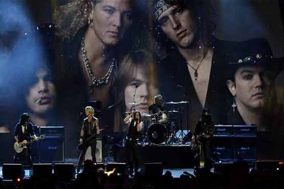 Guns N' Roses jams way into Rock Hall