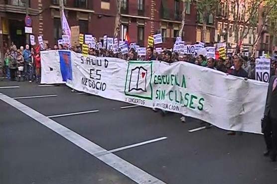 Protest against cuts in education and health in Spain