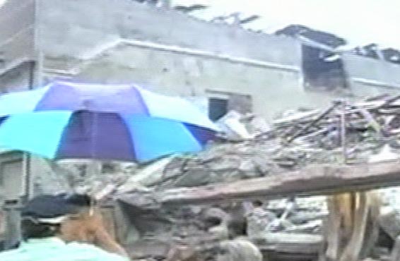 One killed, dozen feared trapped in India factory collapse