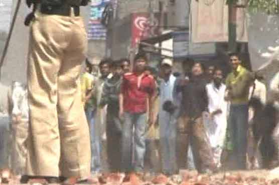 Residents, police fight over land dispute in Lahore