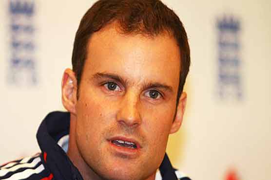 I hate my players defending me: Strauss