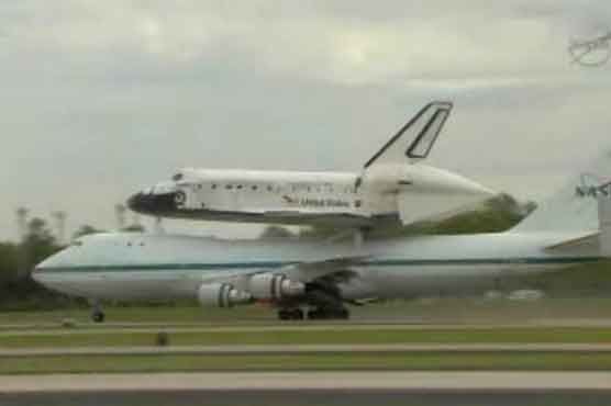 Space shuttle Discovery lands at new home