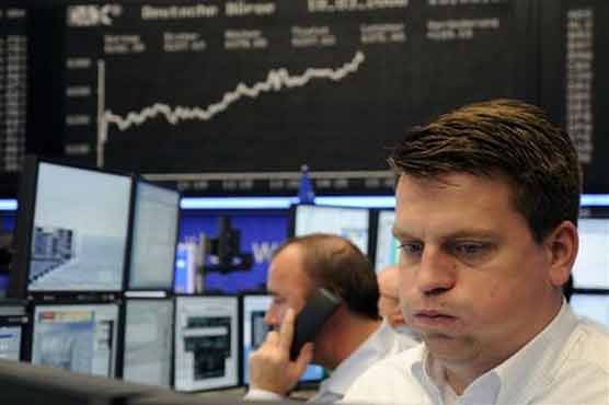 European stocks close lower