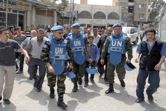 UN observers visit Syrian hot spots