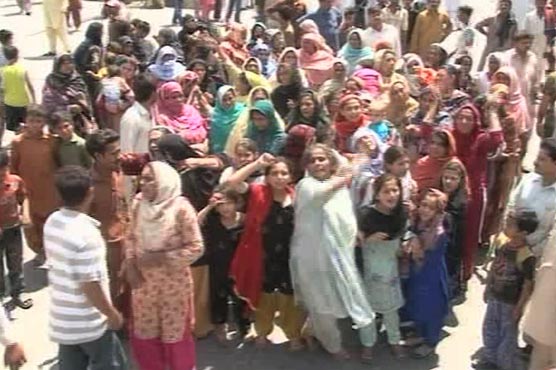 Faisalabad: Heirs protest killing of alleged dacoit 