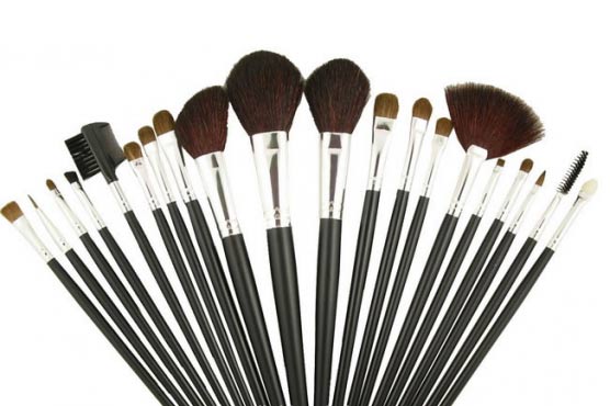 Keep your beauty brushes clean