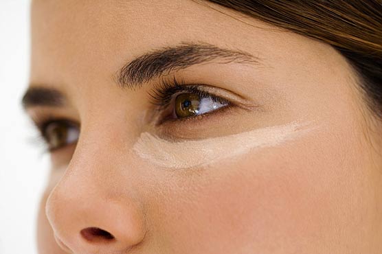 Concealer Application