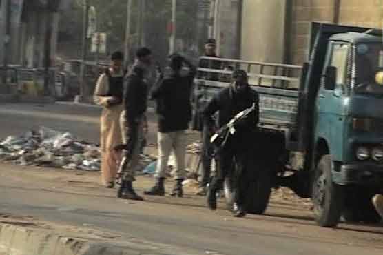 Lyari: One person dead, operation continues 