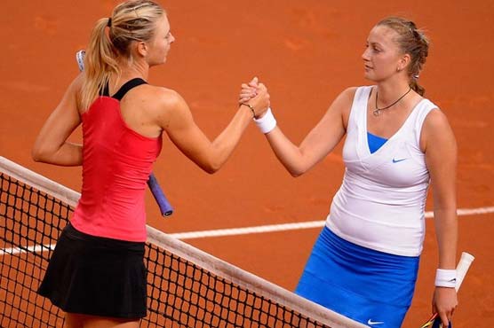 Sharapova to meet Azarenk in Stuttgart final