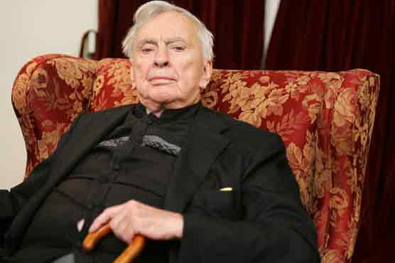 Noted US writer Gore Vidal dies