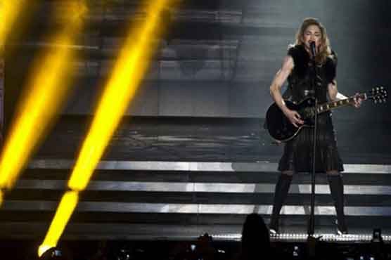 Madonna airs 1944 Warsaw Uprising clip amid concert row