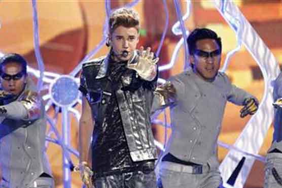 Bieber spotlights his grown-up side 