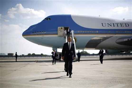 2 small planes enter Obama's US airspace