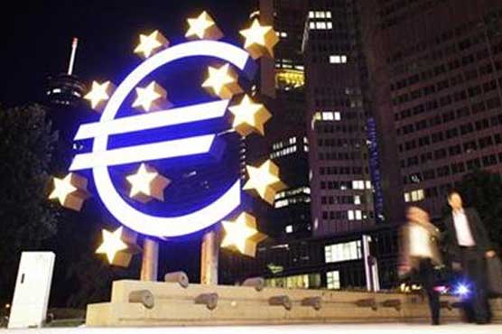 Euro falls on fears about Europe