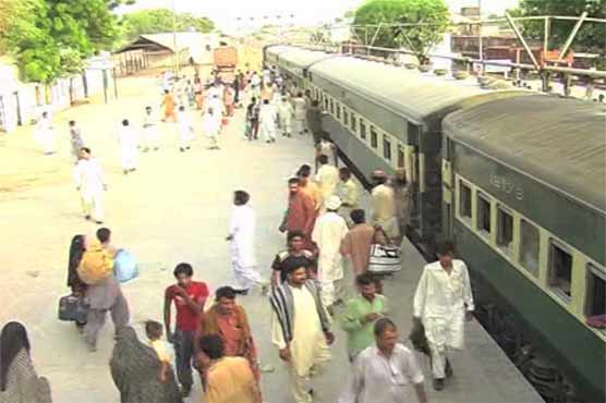 Sindh CM takes notice of Hindu families migration