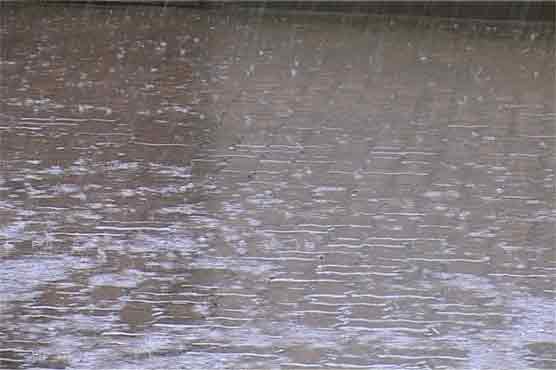 Humidity, temperature decrease after rain in Lahore
