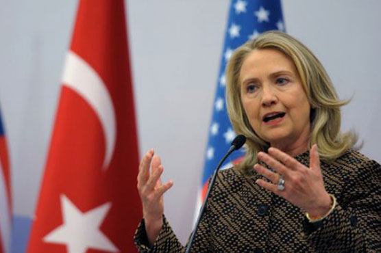 Clinton arrives in Turkey for key Syria talks