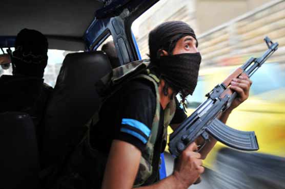 Aleppo: Syrian rebels seek world help as troops advance