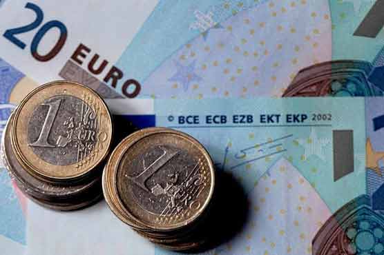 Euro stronger in Asian trade 