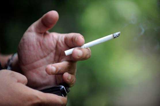 Australia says no plan for total smoking ban 