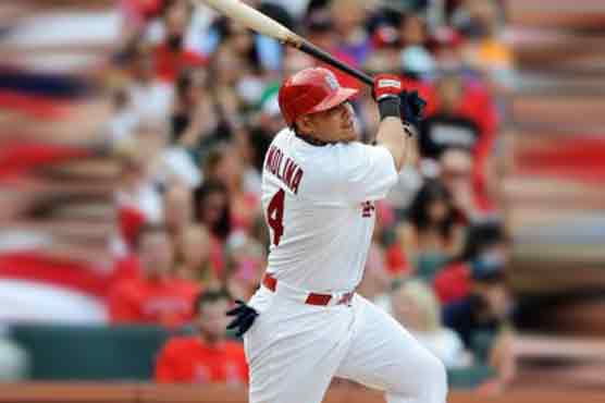 Molina helps Cardinals to 5-4 win over Pirates 