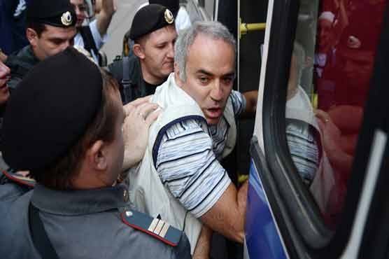 Russia may send Kasparov to jail 