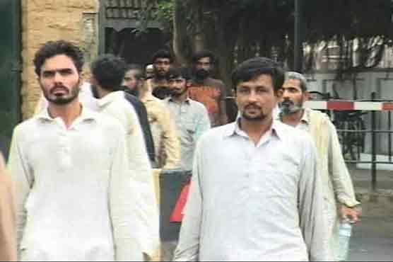 Deported Pakistanis allowed to go home