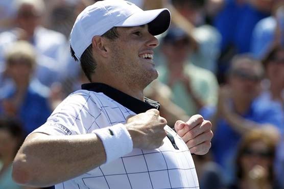 Isner beats Berdych for Winston-Salem title